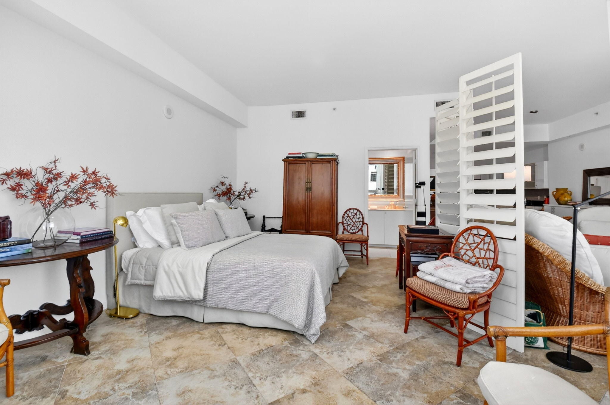 VILLA LOFTS CONDO - Residential