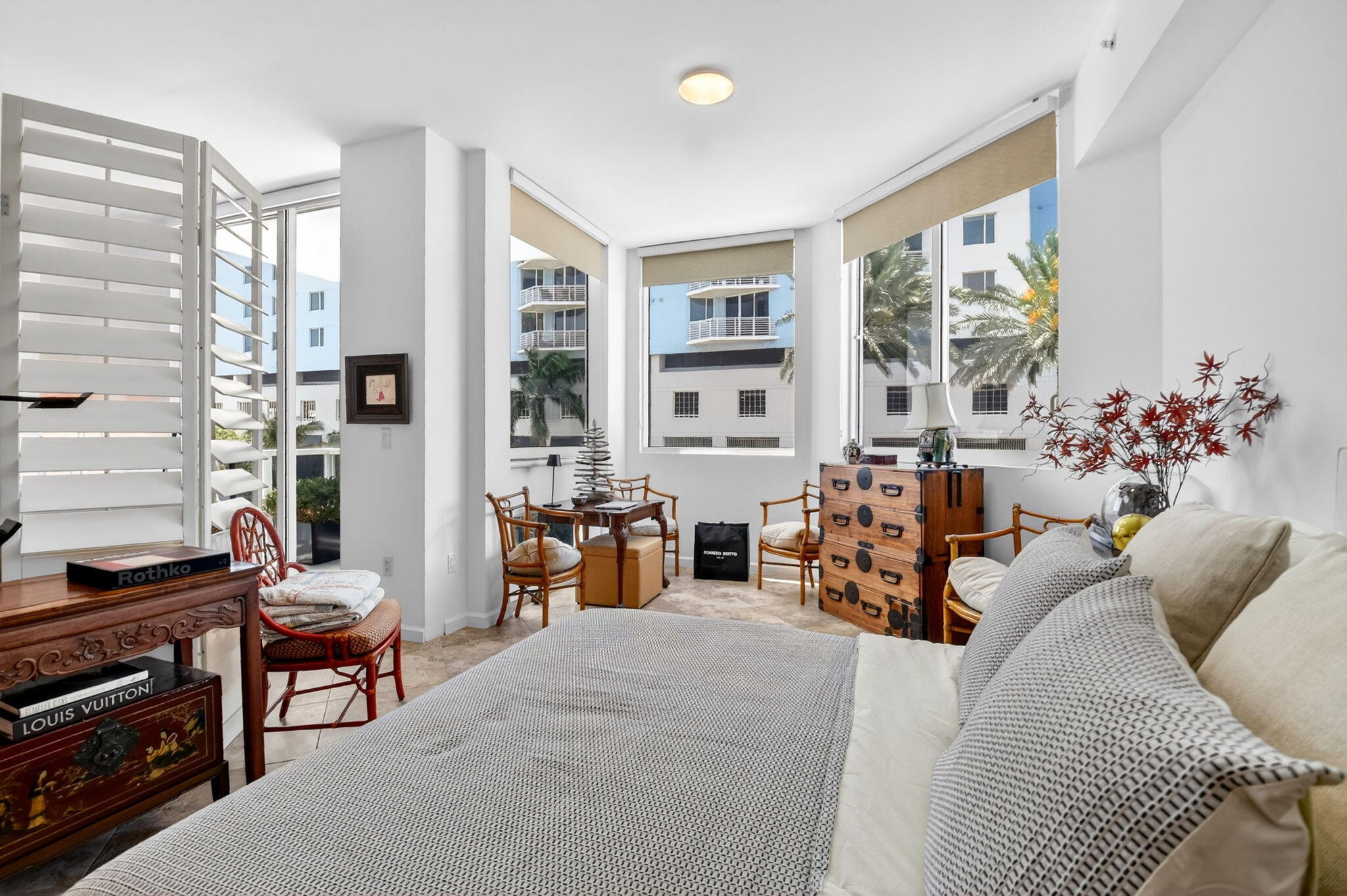 VILLA LOFTS CONDO - Residential