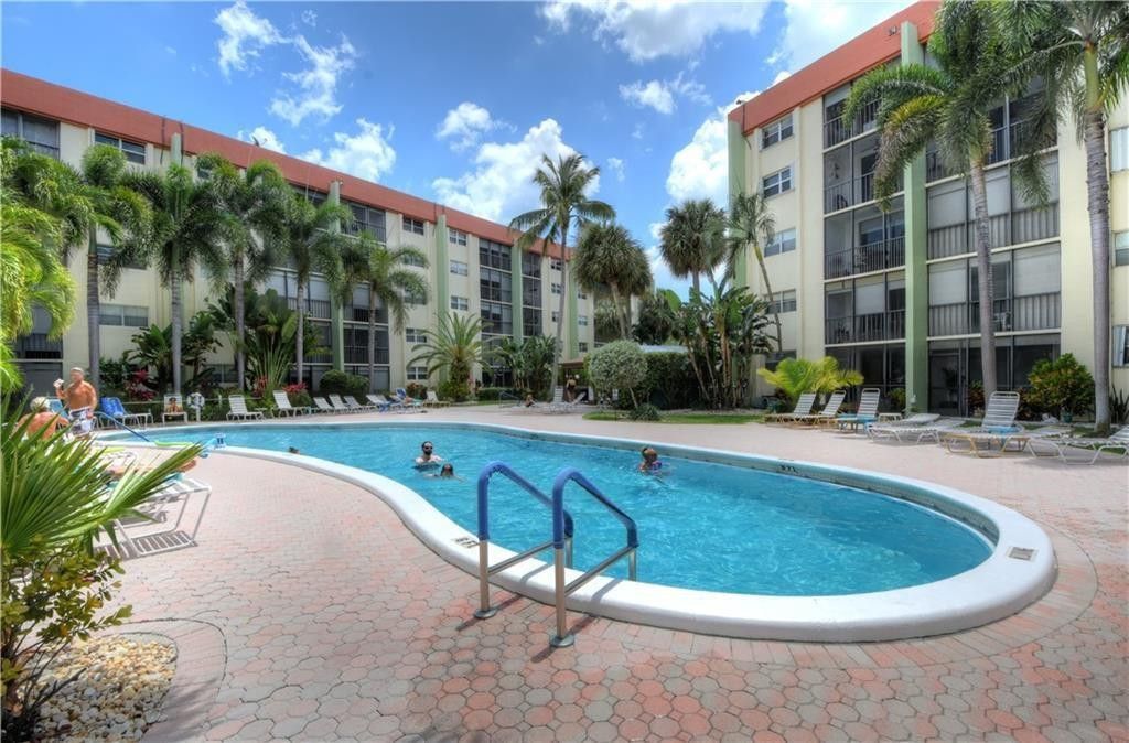 Photo of 5300 NE 24th Terrace #406C, Fort Lauderdale, FL 33308 (MLS # F10518673)