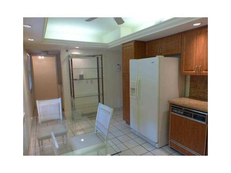 PALM AIRE COUNTRY CLUB - Residential