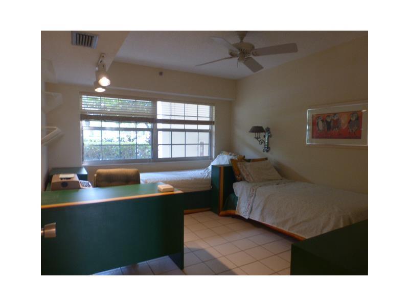 PALM AIRE COUNTRY CLUB - Residential