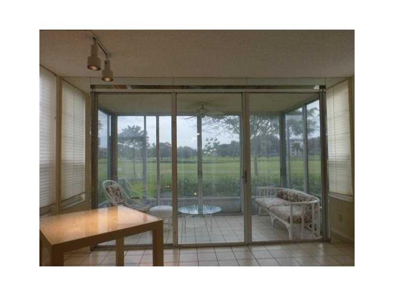 PALM AIRE COUNTRY CLUB - Residential