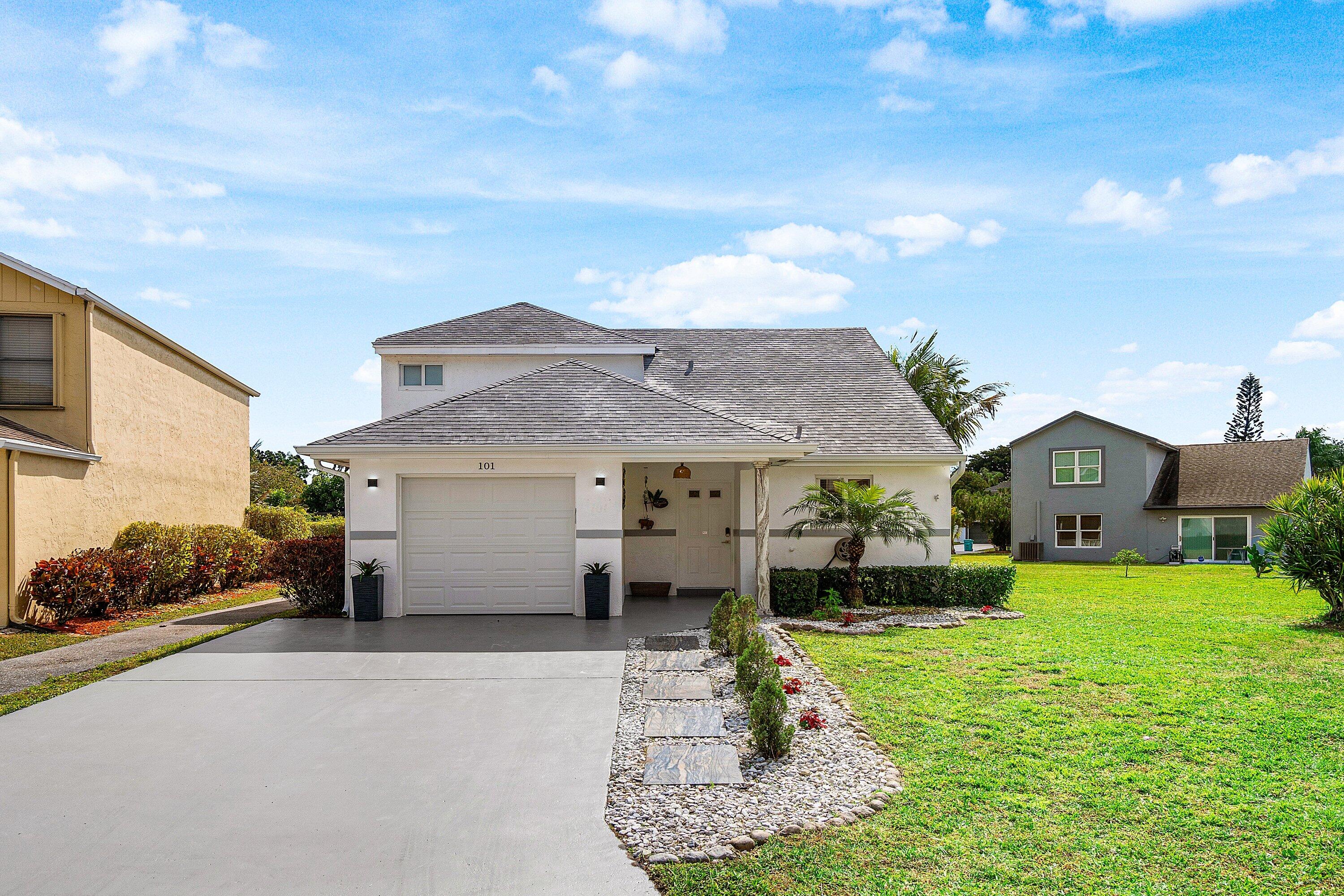 LAKES OF TARA UNIT 2 - Residential