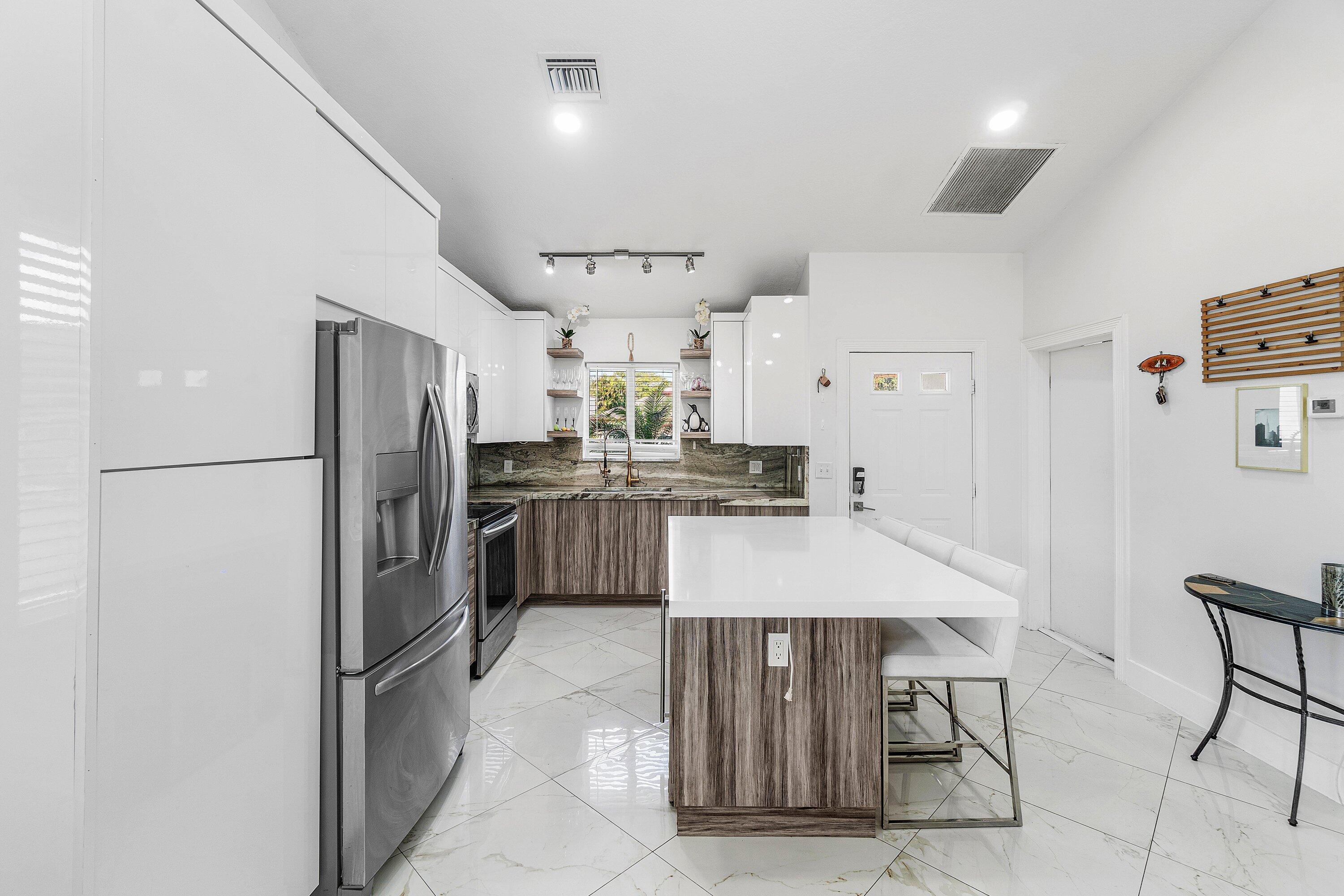 LAKES OF TARA UNIT 2 - Residential