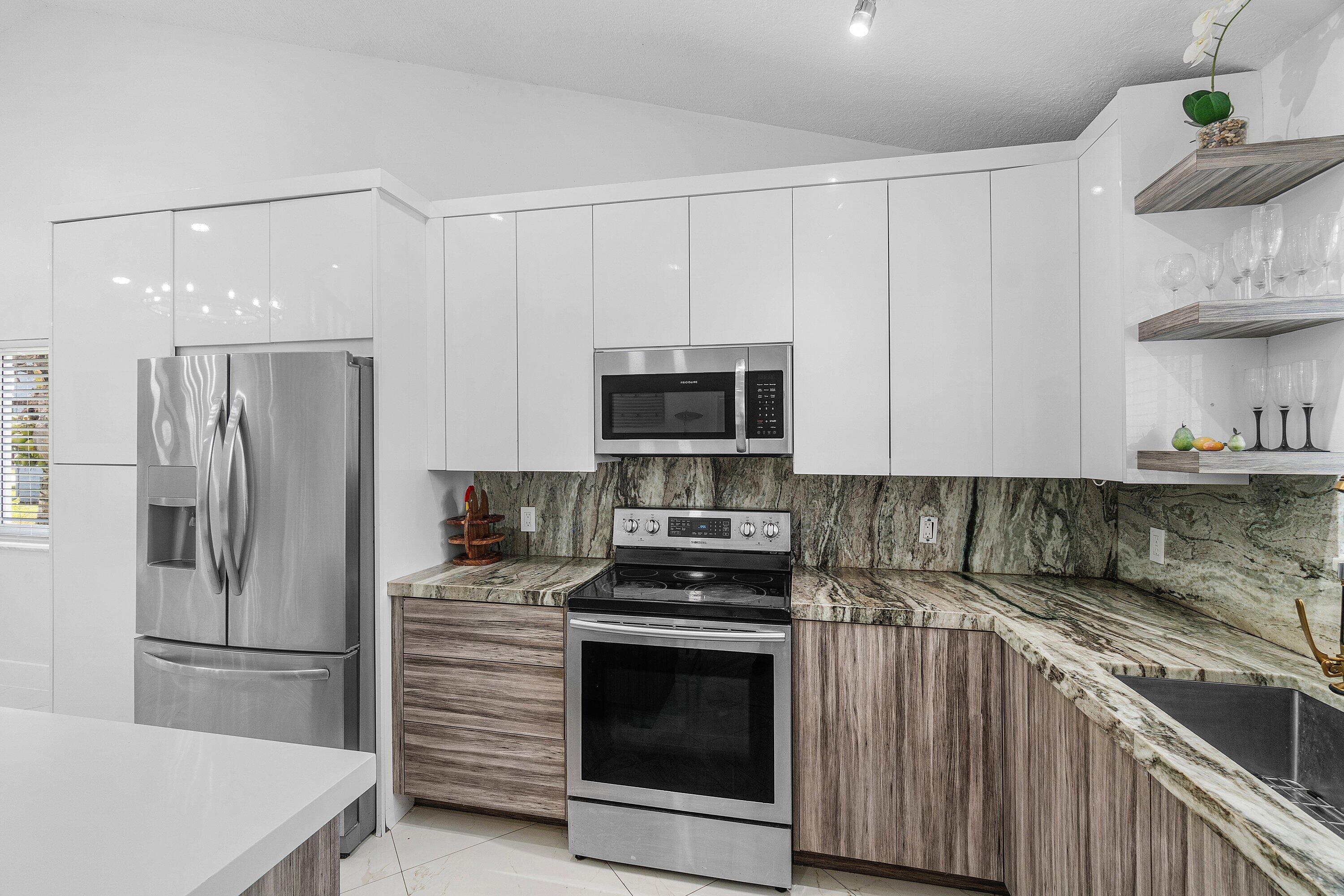 LAKES OF TARA UNIT 2 - Residential