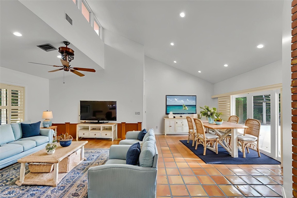 401 Farmington Drive