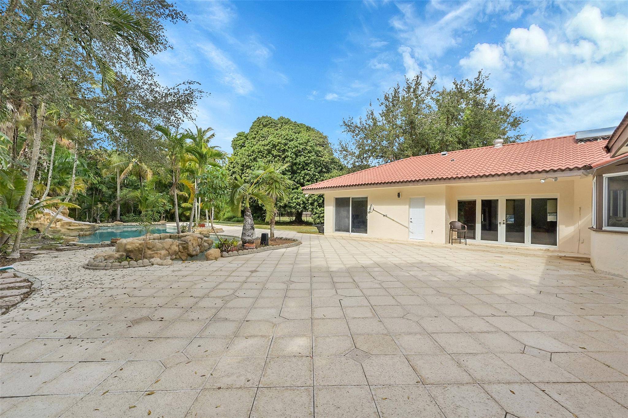 Plantation 23-28 B - Residential