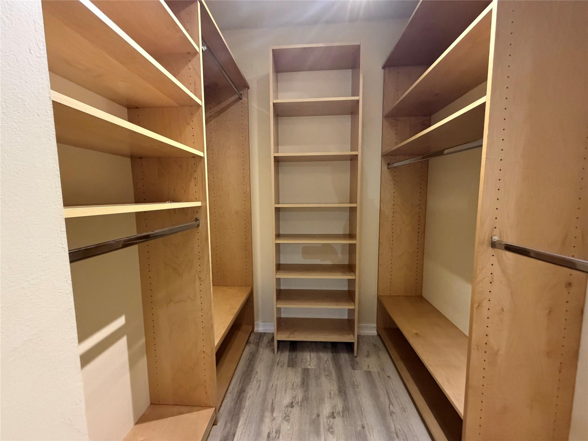 COUNTRY CLUB TOWER OF COR - Residential