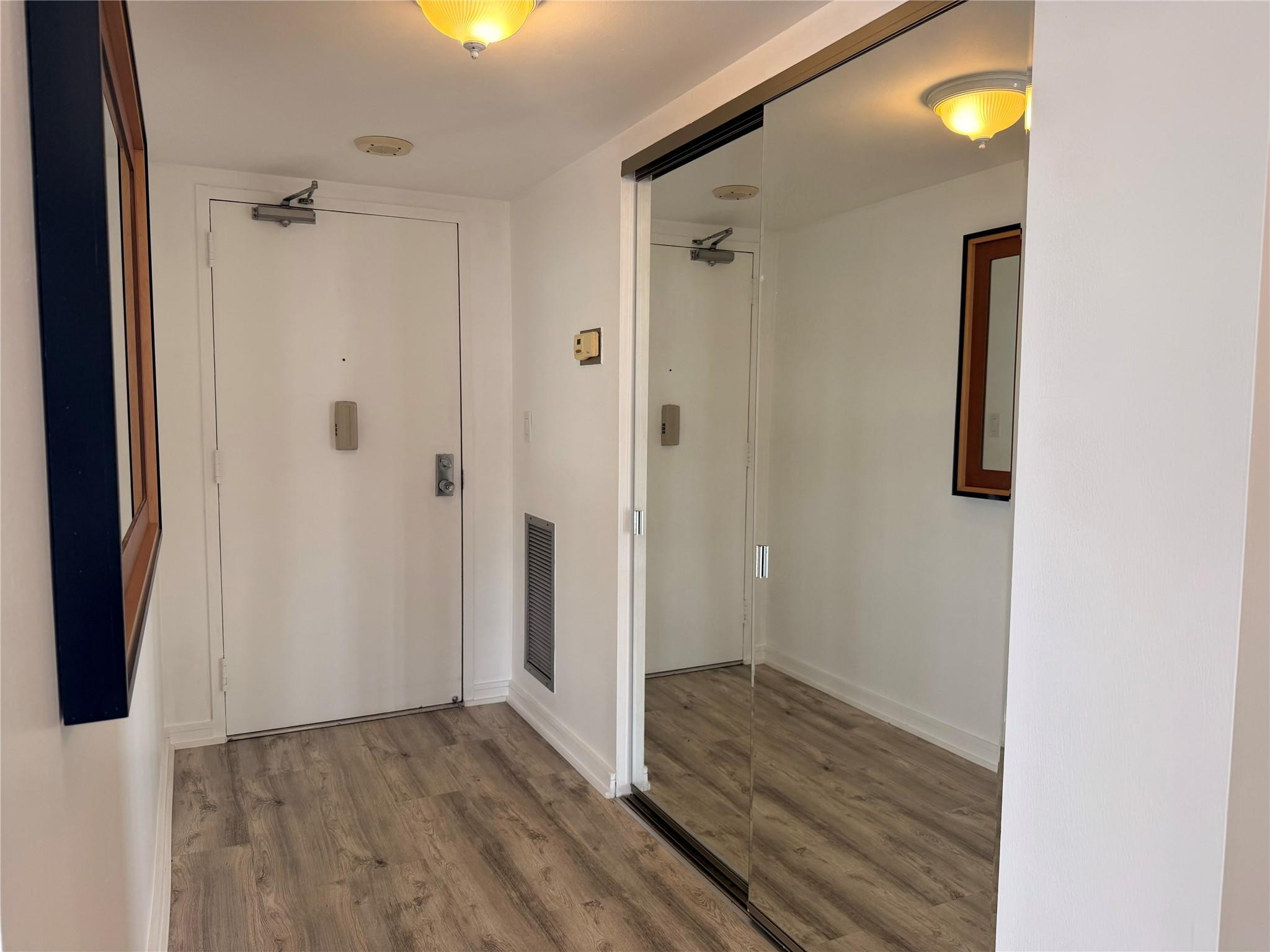 COUNTRY CLUB TOWER OF COR - Residential