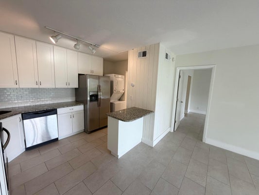 1112 GREEN PINE BLVD APT F1, WEST PALM BEACH, FL 33409 - Image e52eaaa88841c5c6e77e2c9808f0964e/888516115