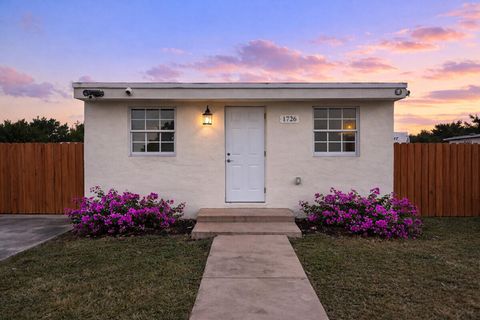 12130 SW 215th Street Miami FL 33177