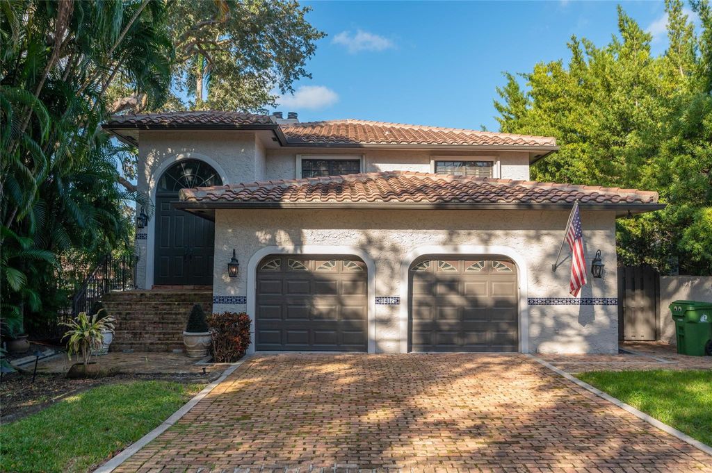 Photo of 1417 Ponce De Leon Drive, Fort Lauderdale, FL 33316 (MLS # F10543068)