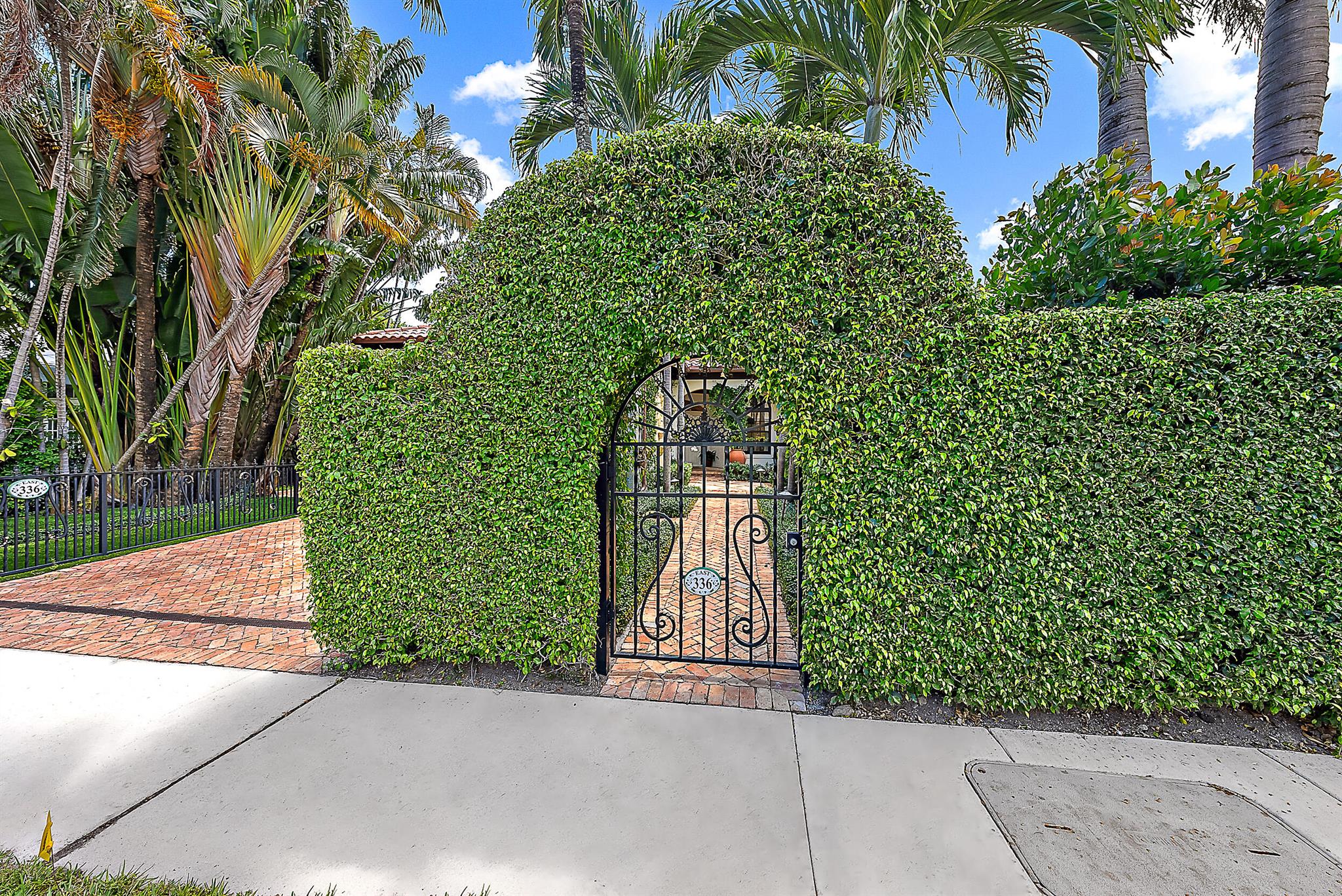 Royal Park - Residential