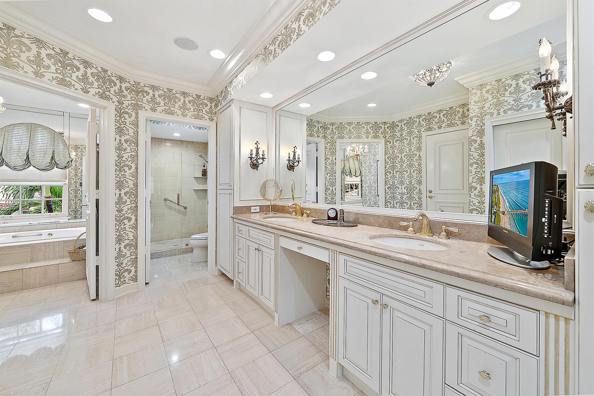 Royal Park - Residential