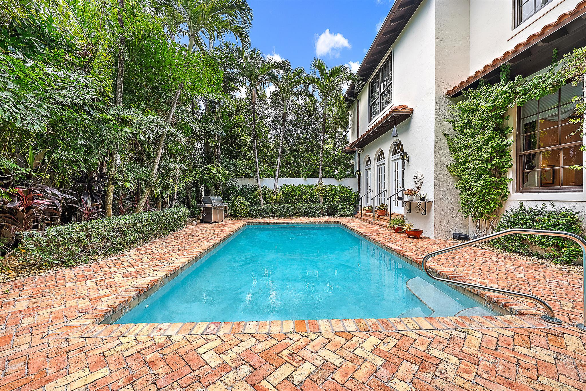 Royal Park - Residential