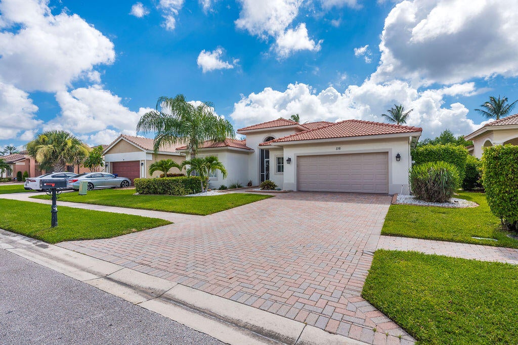 Properties 116 BELLA VISTA Way