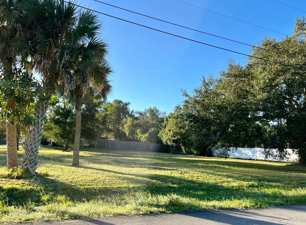 Photo of 7302 Santa Barbara Drive, Fort Pierce, FL 34951 (MLS # R11038806)