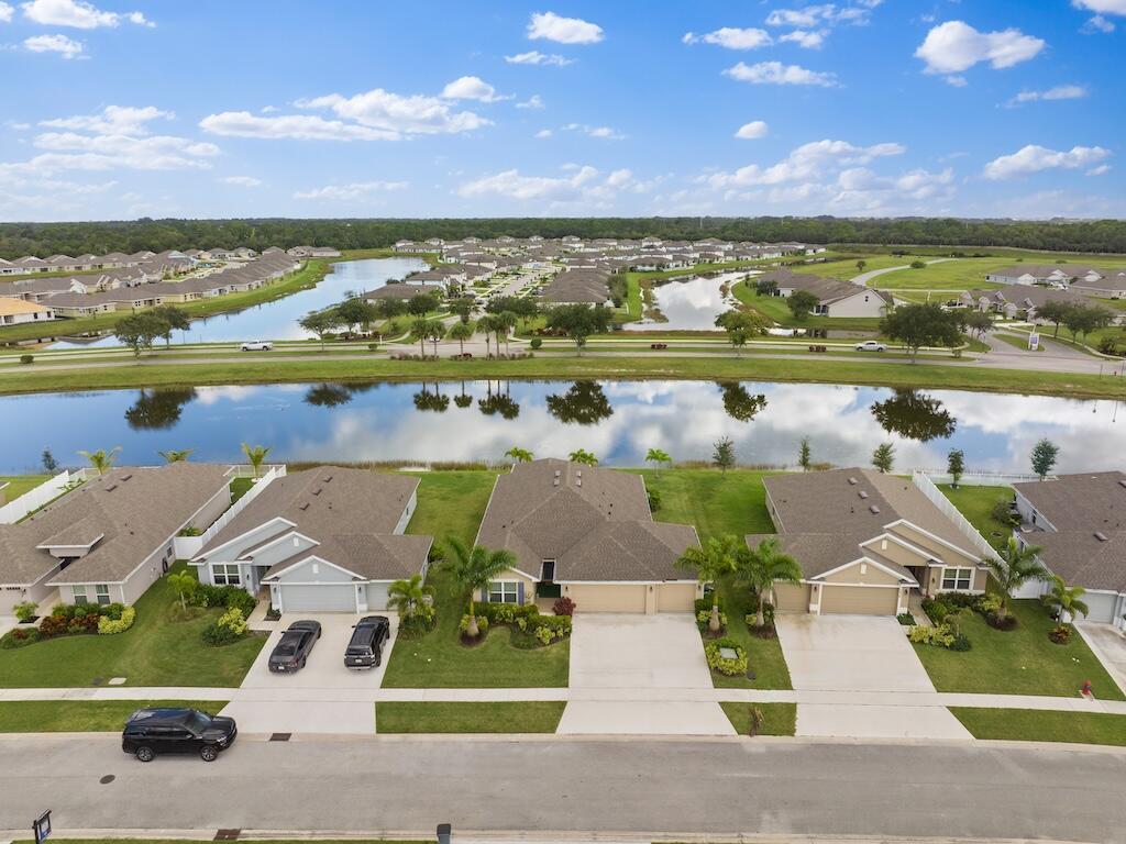 WATERSTONE PHASE ONE - Residential