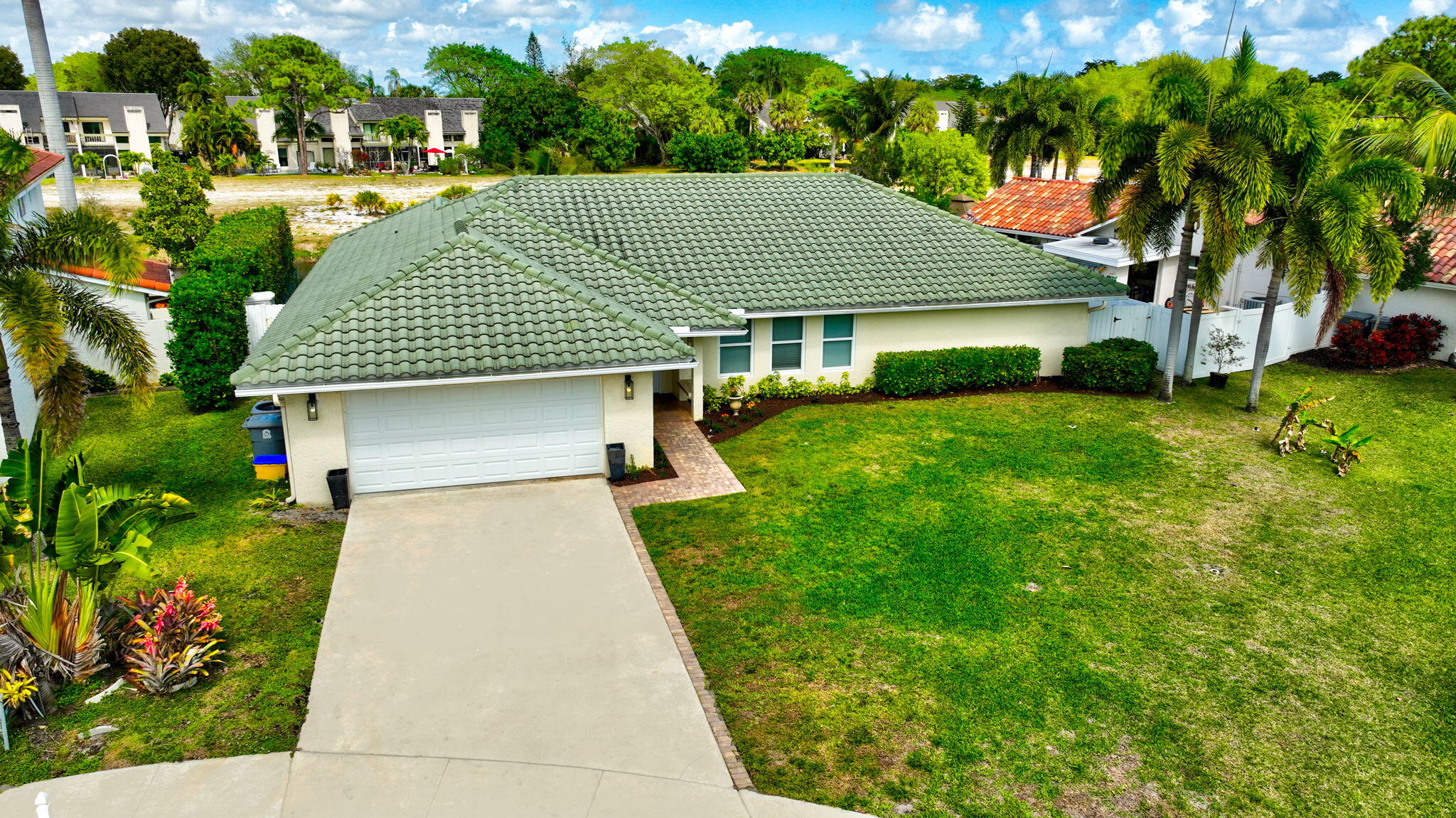 GOLF VISTA - Residential