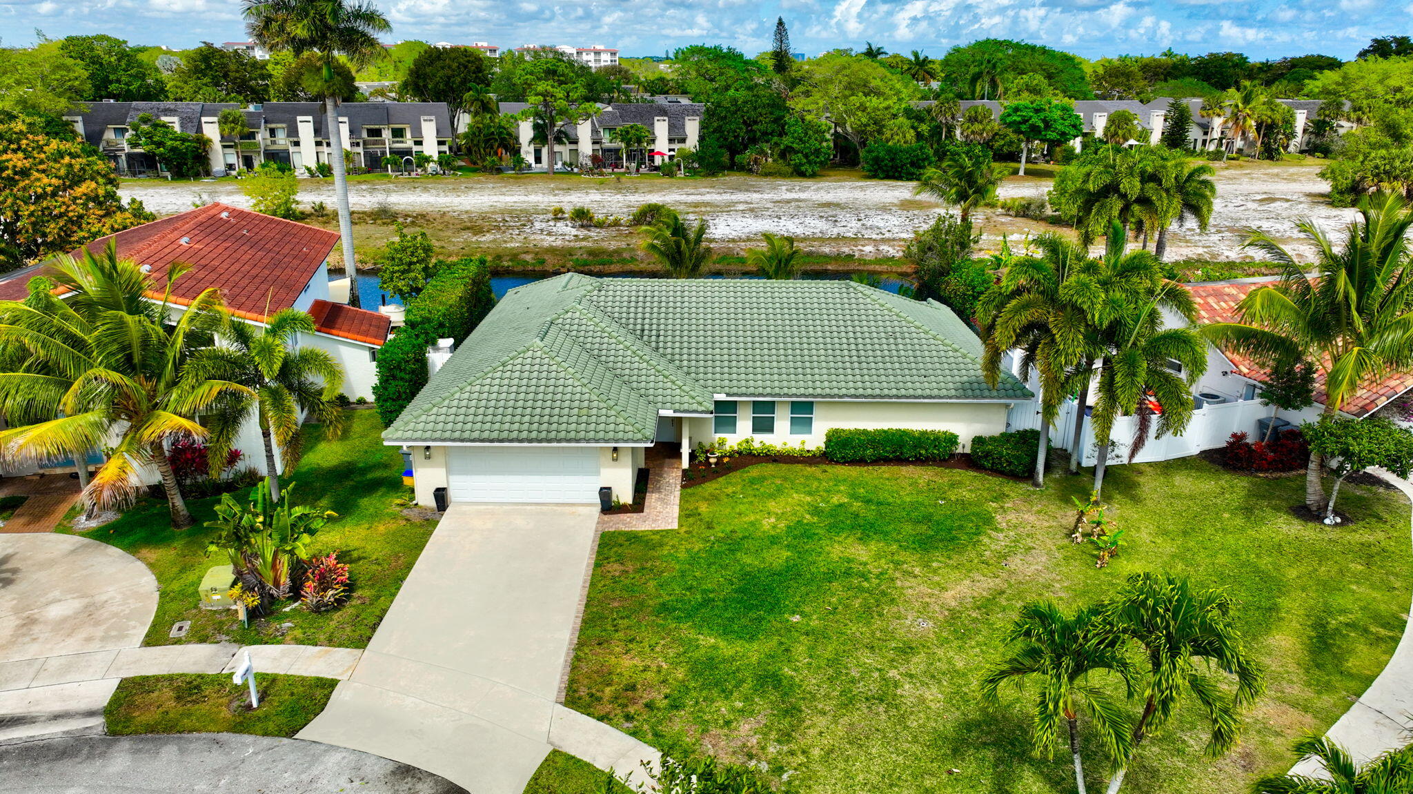 GOLF VISTA - Residential