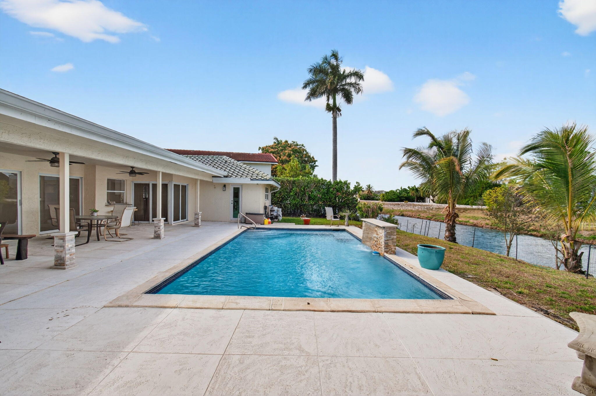 GOLF VISTA - Residential