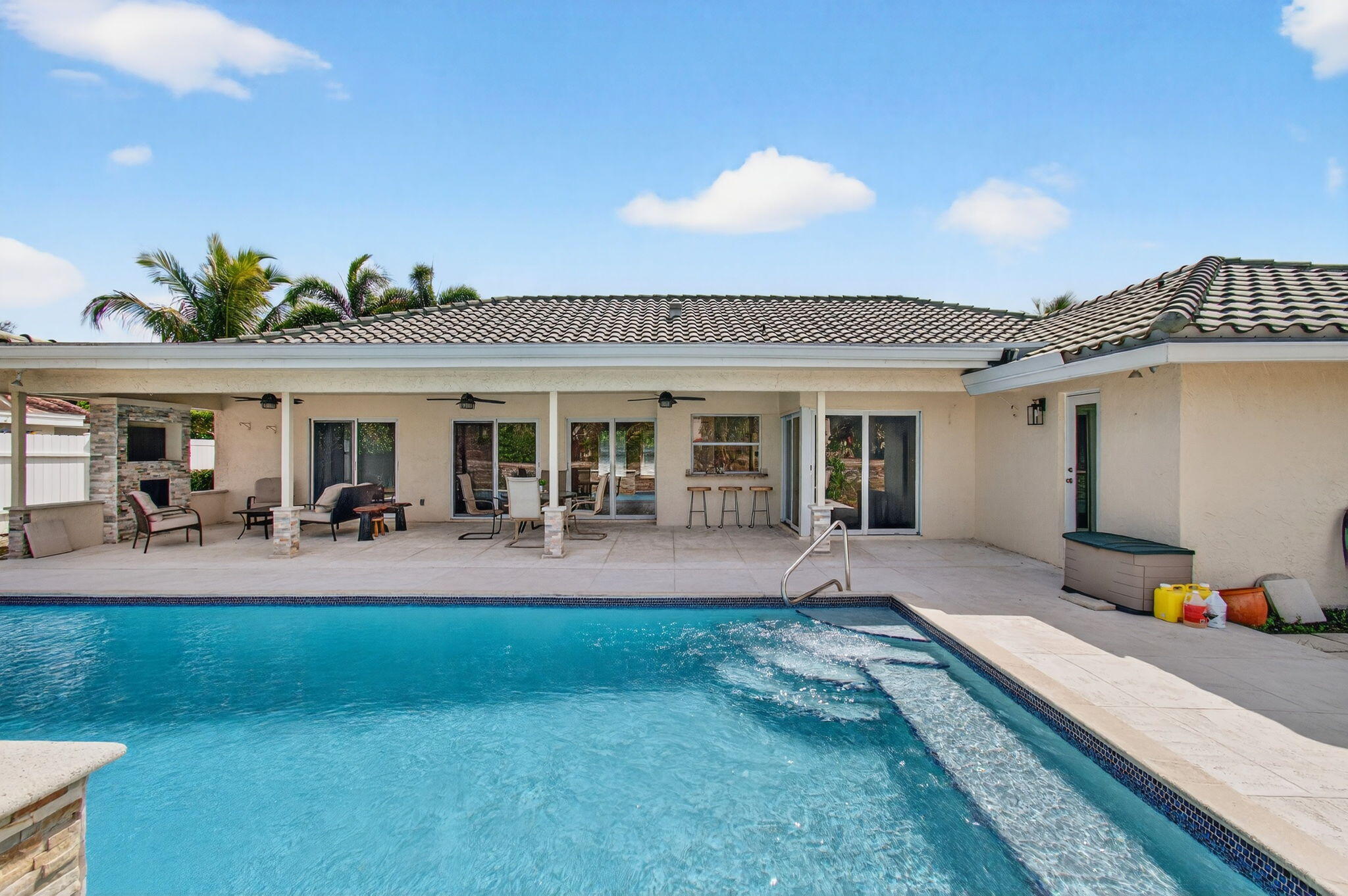 GOLF VISTA - Residential