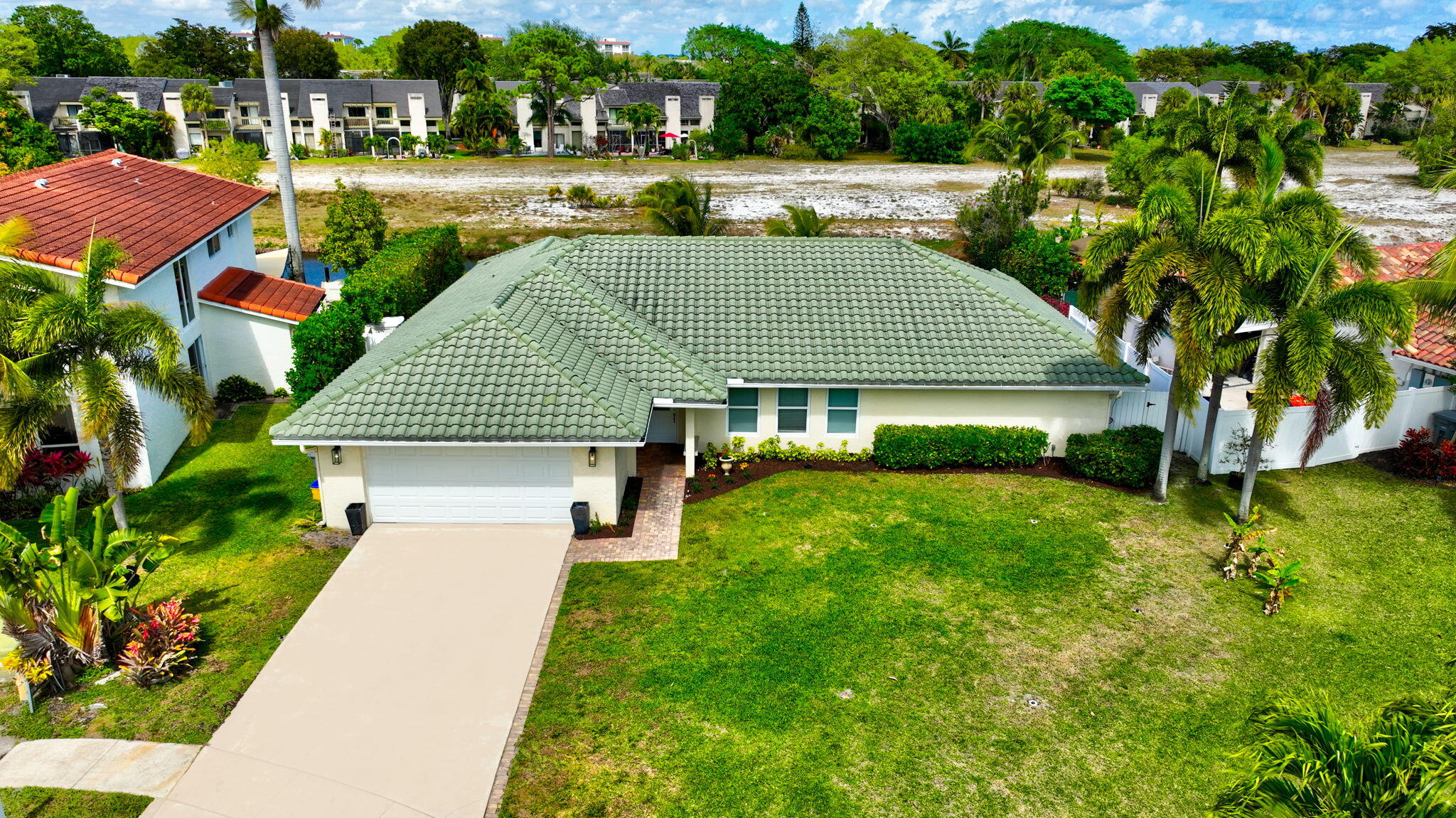 GOLF VISTA - Residential