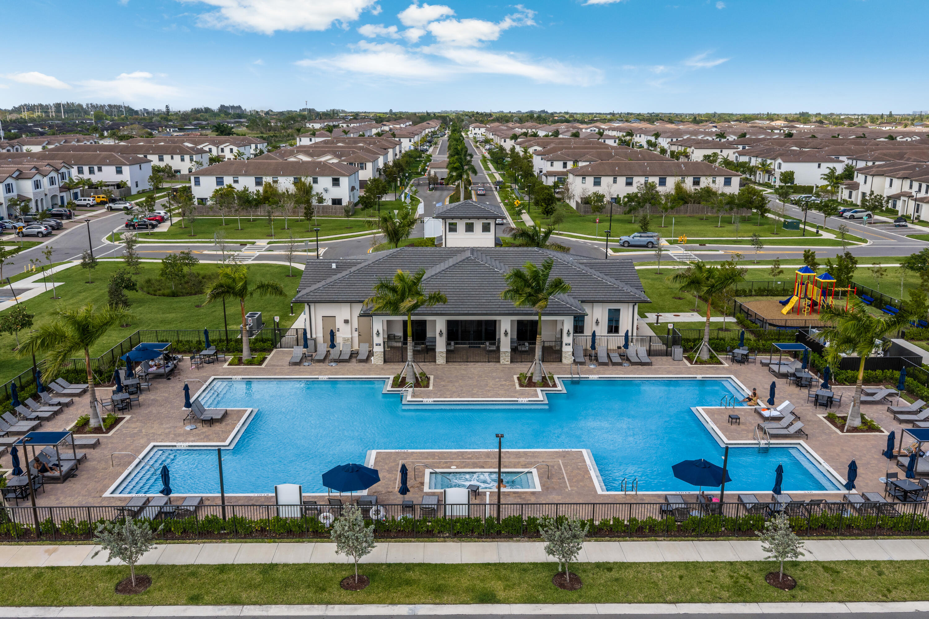 KENDALL ASSEMBLAGE SOUTH - Residential