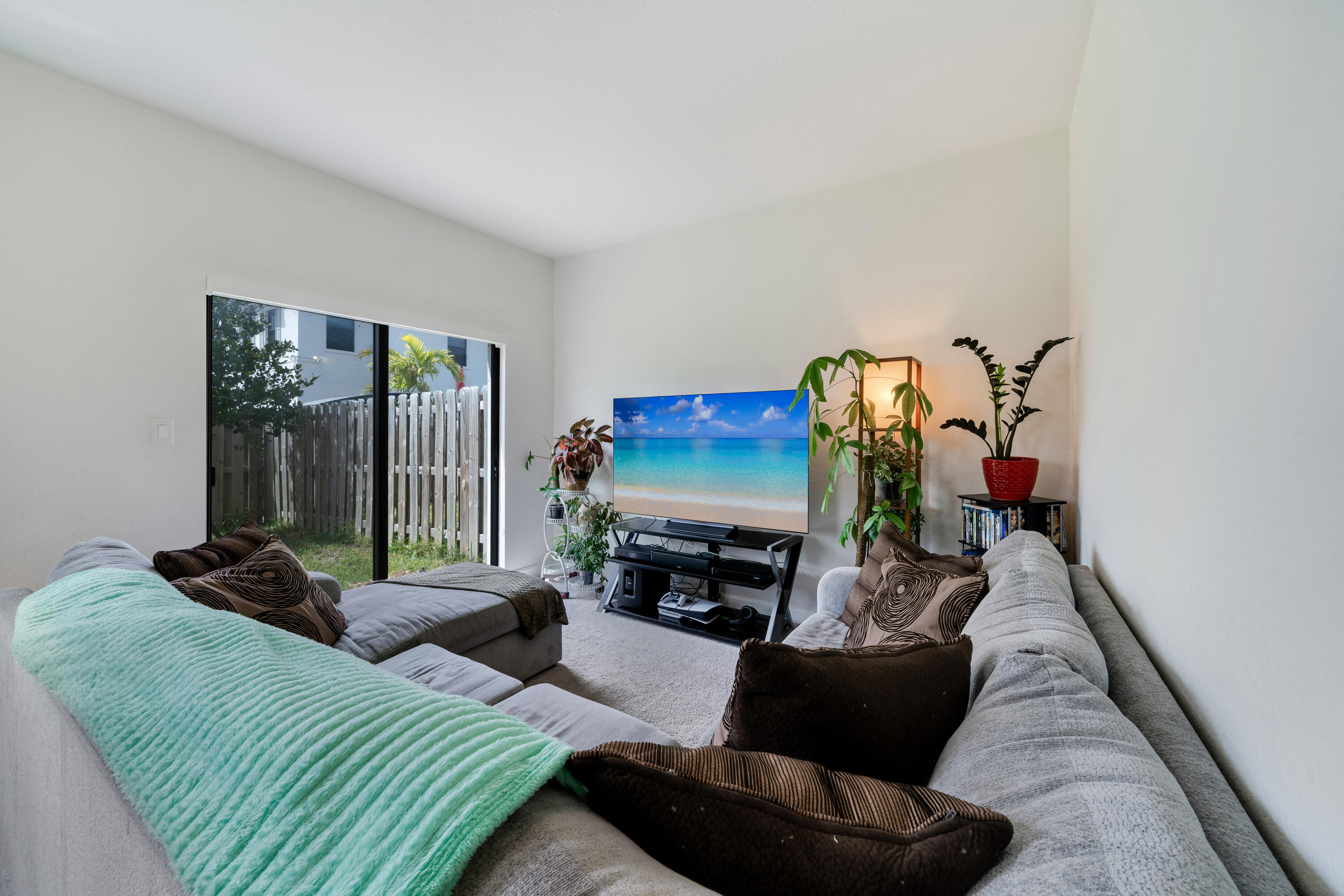 KENDALL ASSEMBLAGE SOUTH - Residential