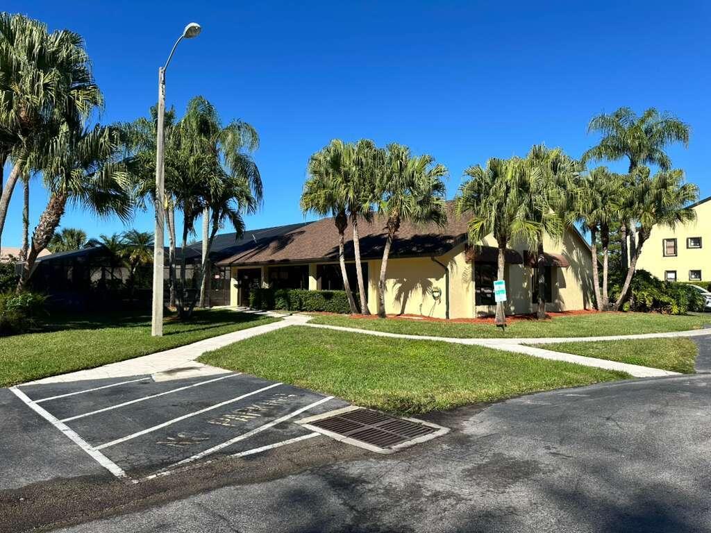 LUCERNE GREENS COND - Residential