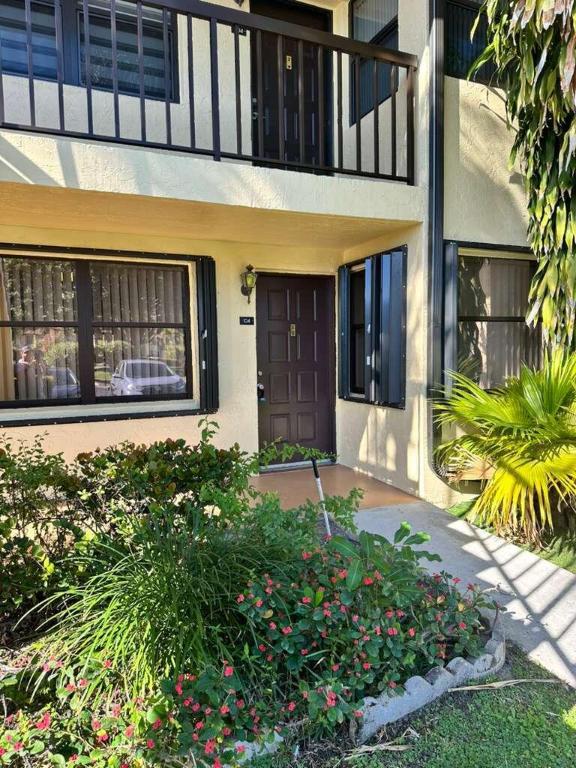 LUCERNE GREENS COND - Residential