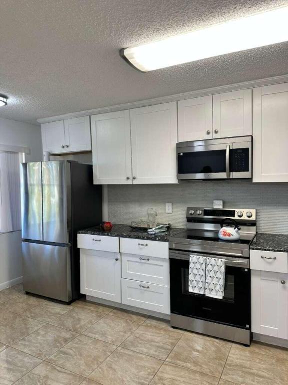 LUCERNE GREENS COND - Residential