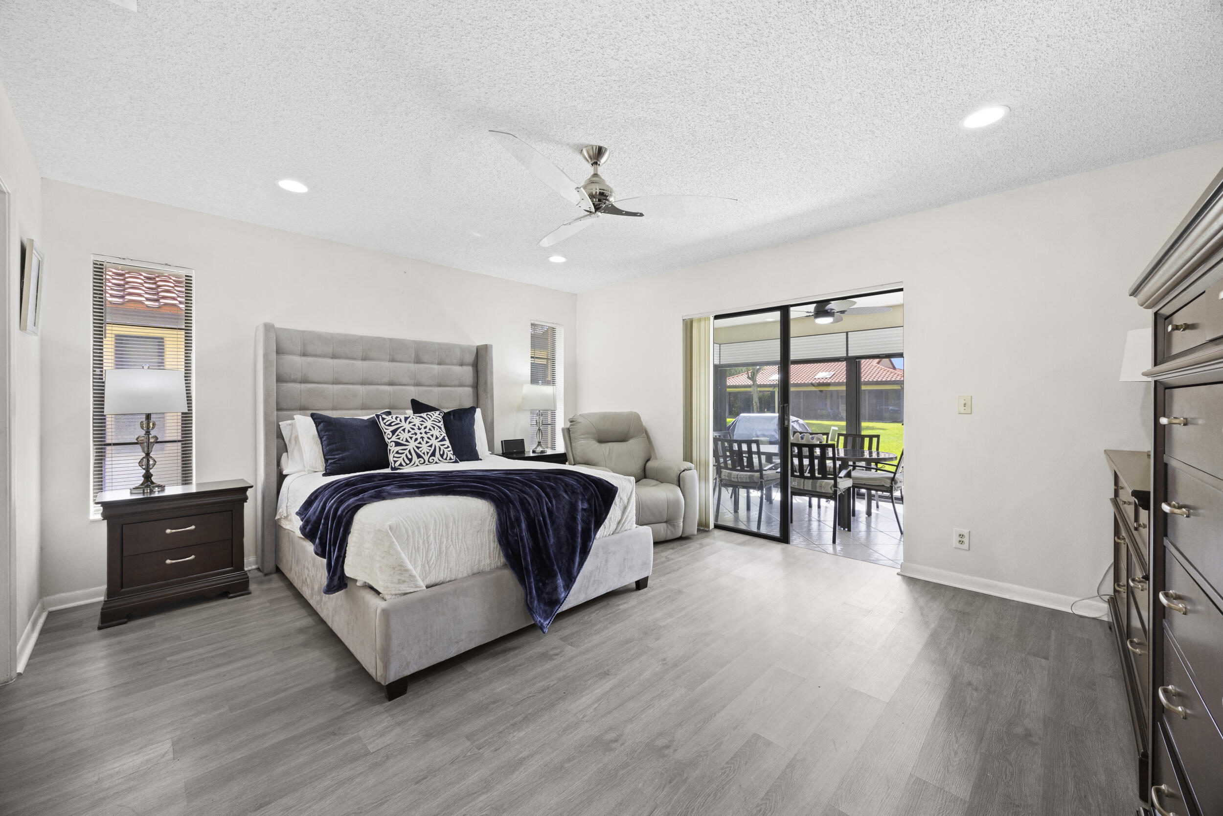 PALM CHASE LAKES CONDO - Residential