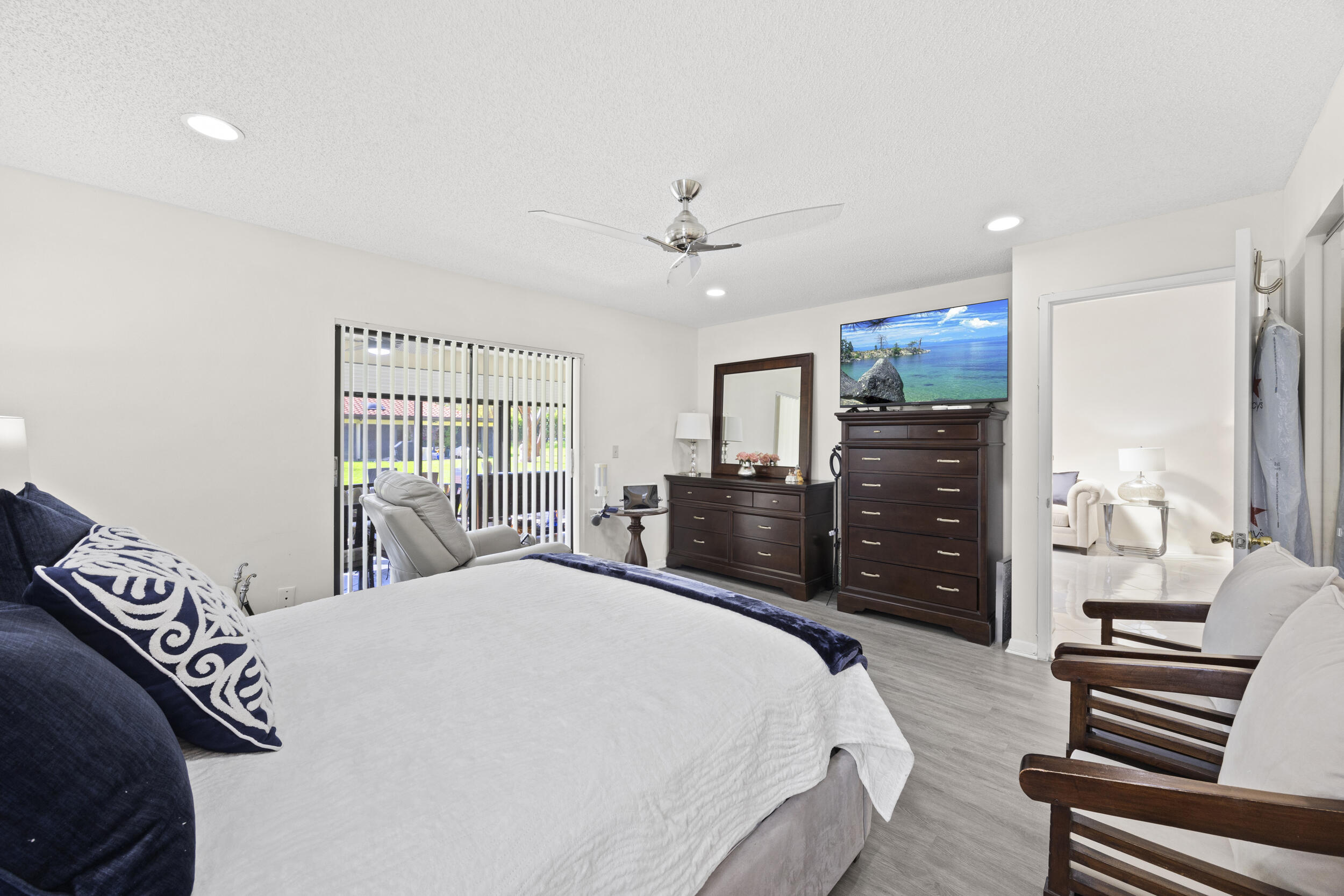 PALM CHASE LAKES CONDO - Residential