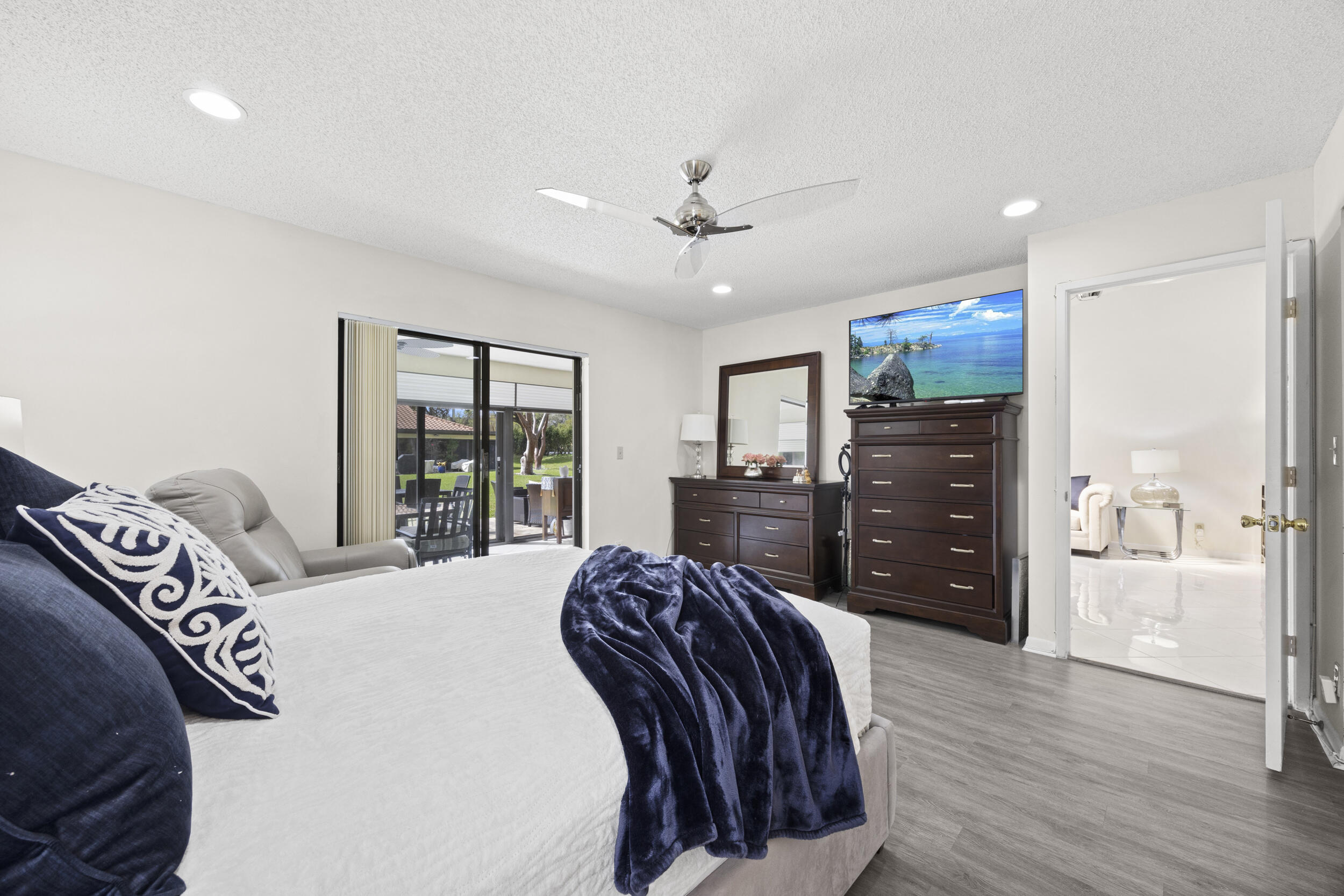 PALM CHASE LAKES CONDO - Residential