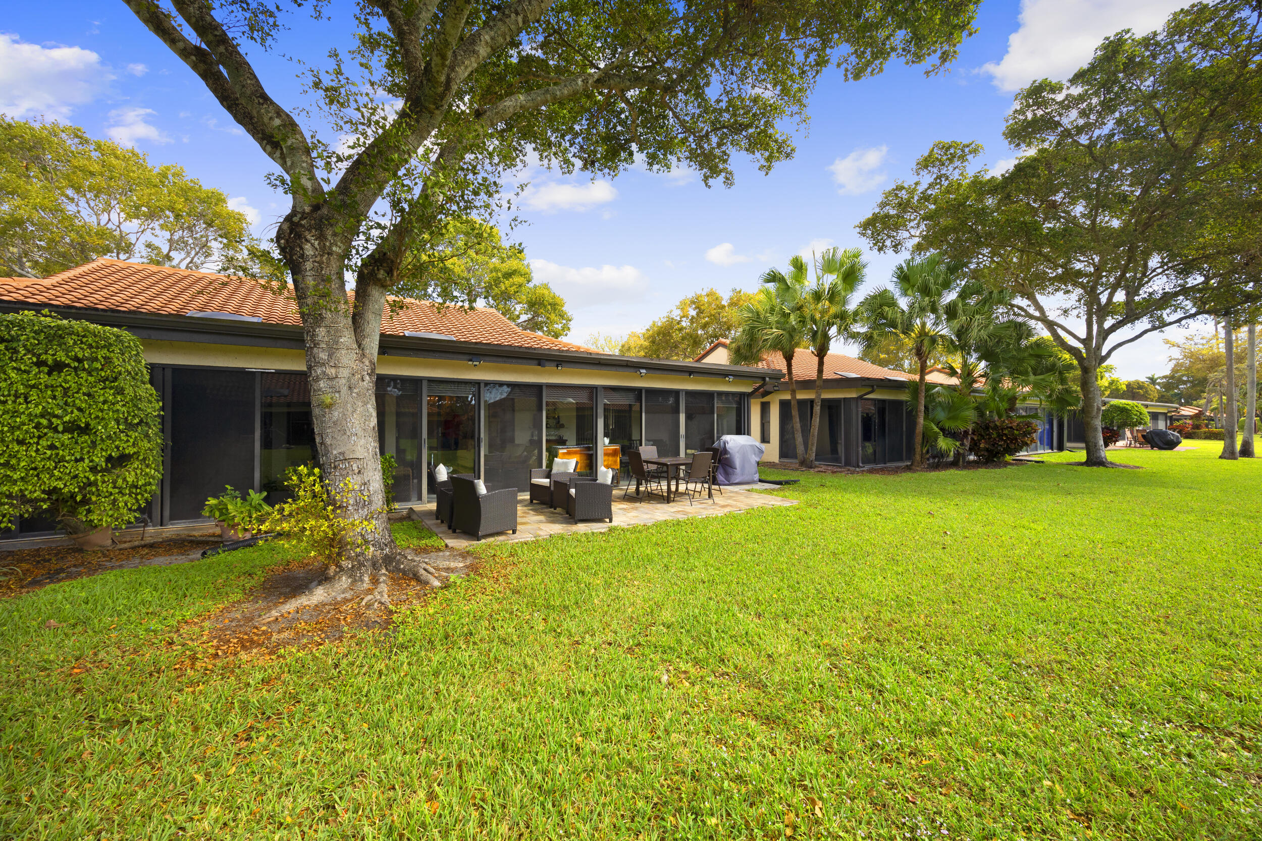 PALM CHASE LAKES CONDO - Residential