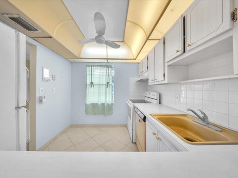 Tiny photo for 7807 GOLF CIR Drive #105, Margate, FL 33063 (MLS # B26063779)