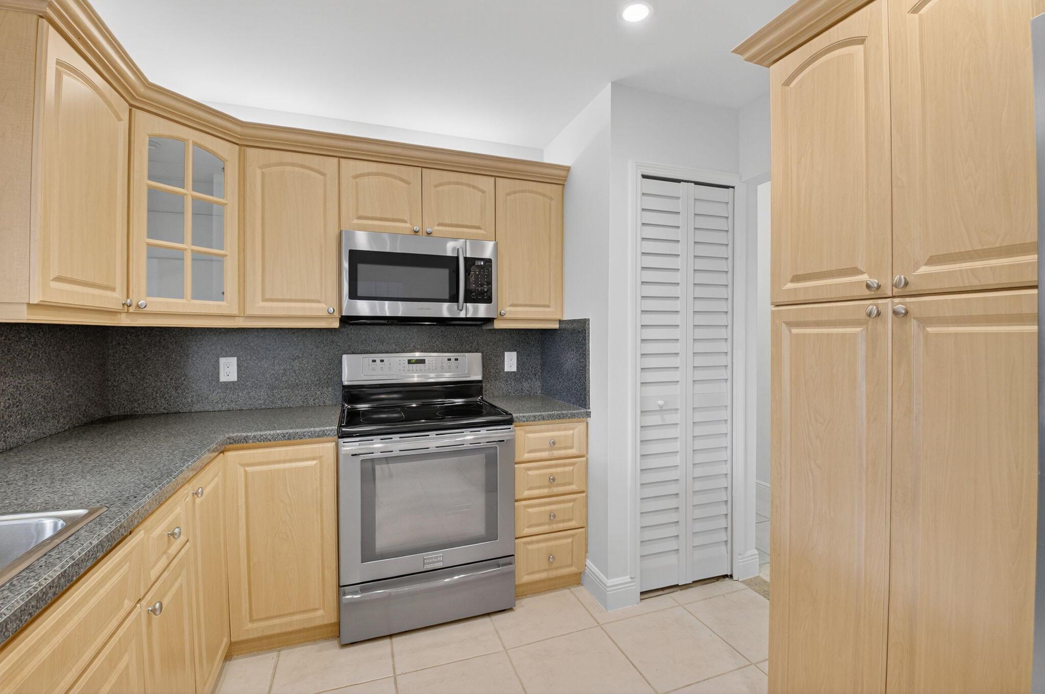 RIVIERA - Residential