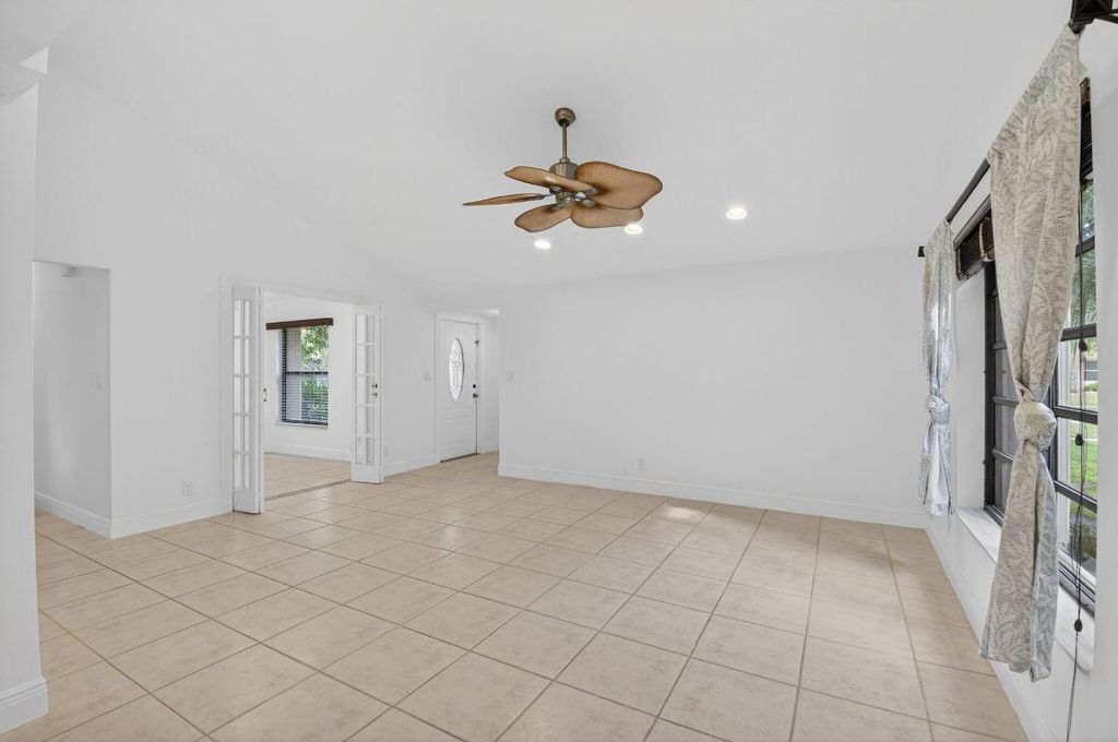 Photo of 18051 104th Terrace S, Boca Raton, FL 33498 (MLS # R11144353)