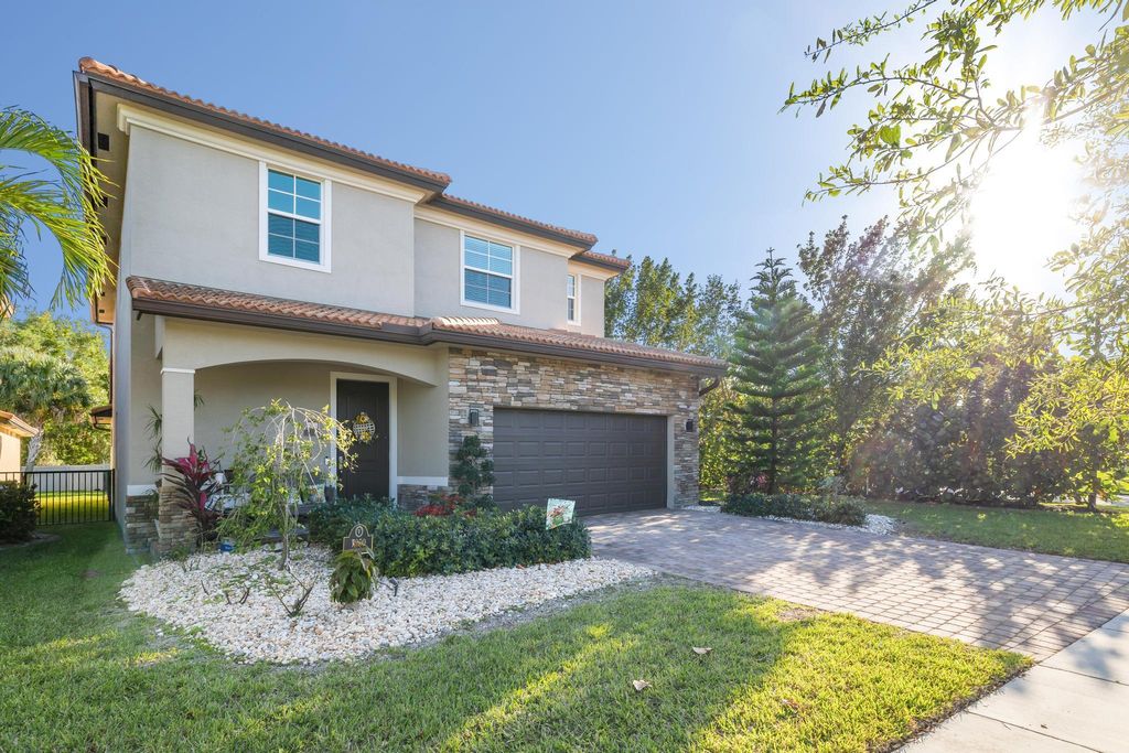 Photo of 7050 Limestone Cay Road, Jupiter, FL 33458 (MLS # R10942442)