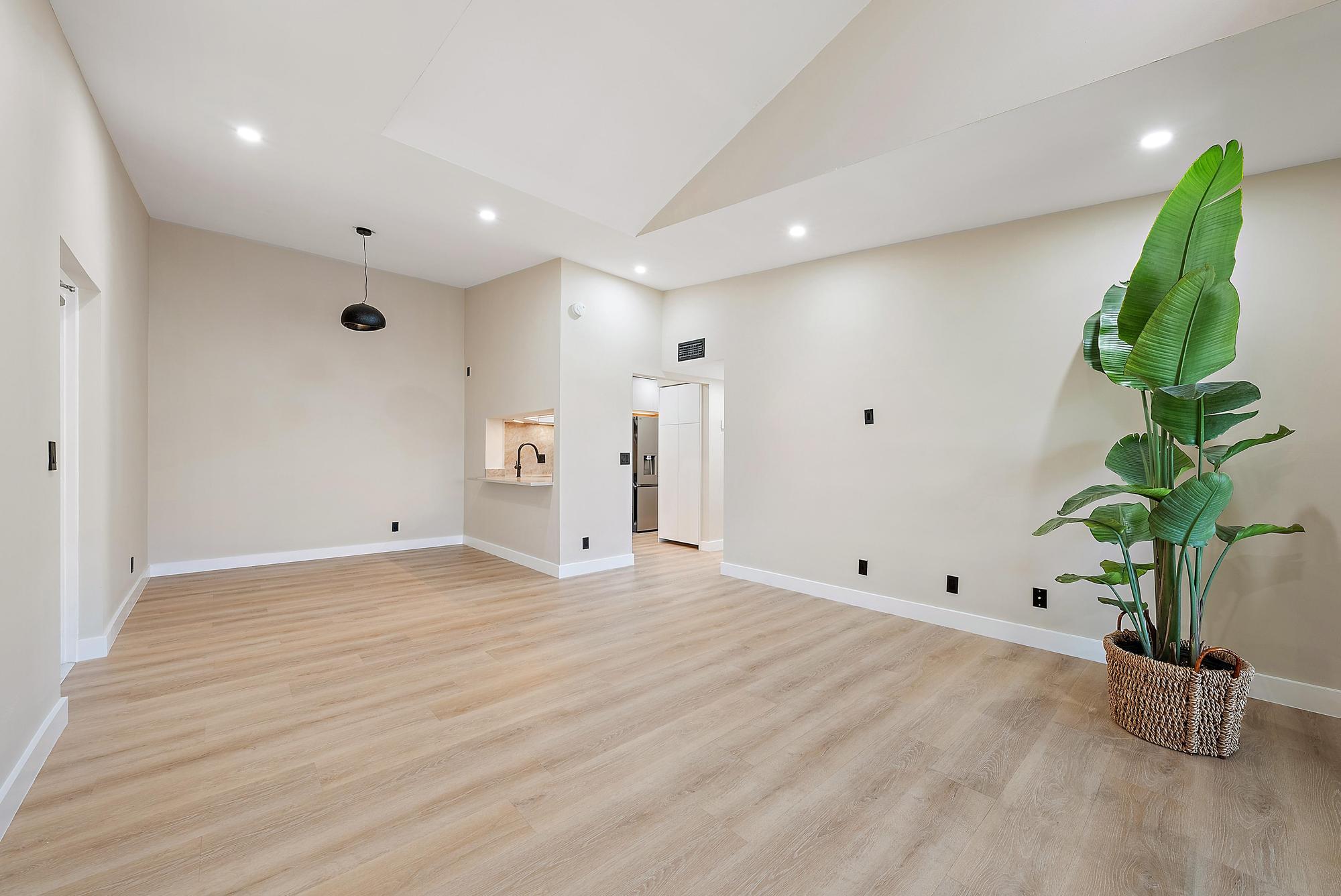 PALM CLUB VILLAGE I CONDO - Residential