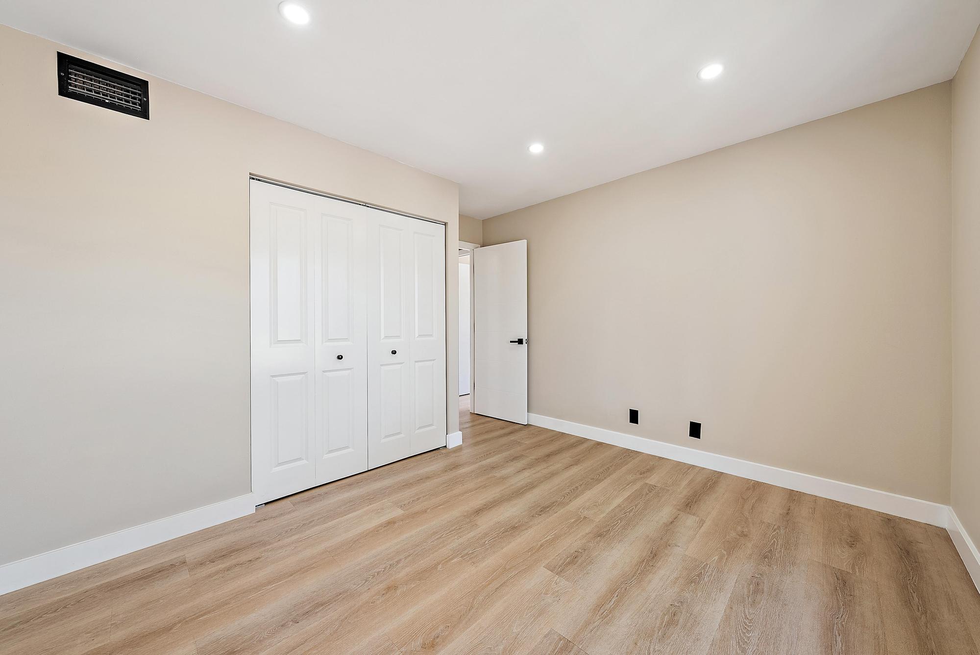 PALM CLUB VILLAGE I CONDO - Residential