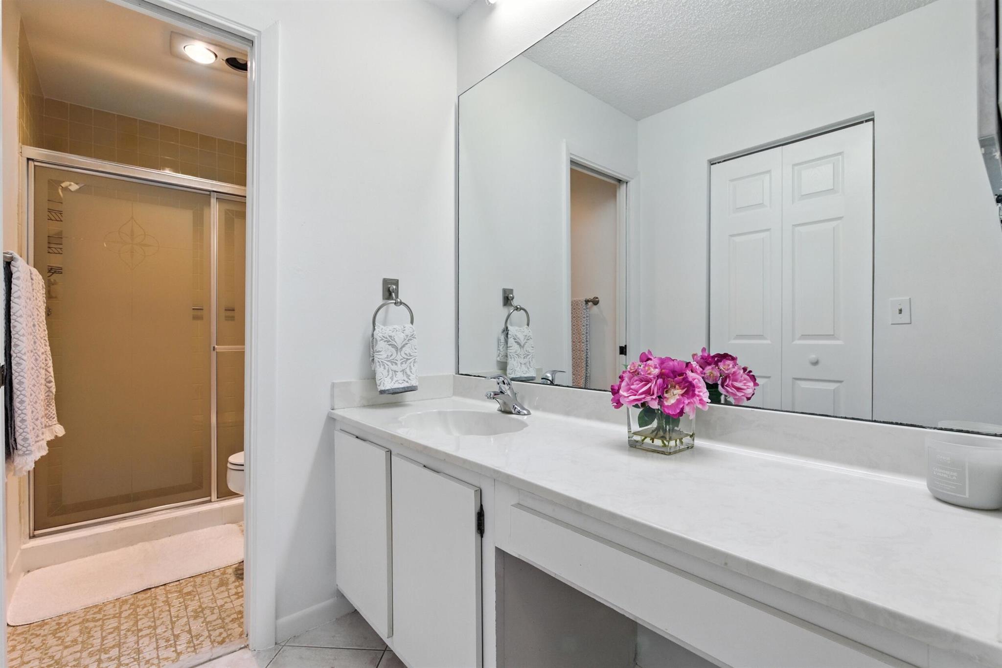 MEED RACQUET CLUB 4 - Residential Lease