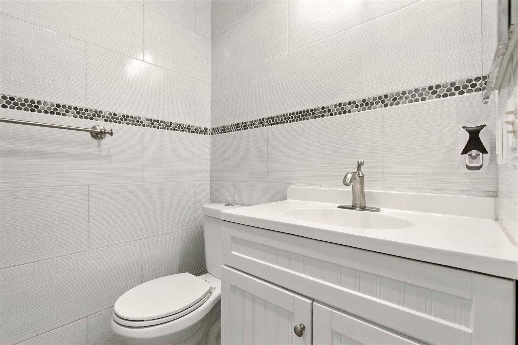 MEED RACQUET CLUB 4 - Residential Lease