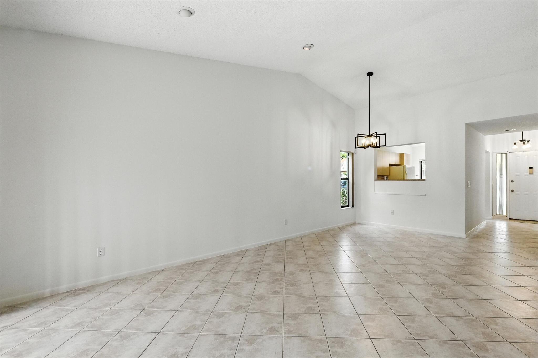 MEED RACQUET CLUB 4 - Residential Lease