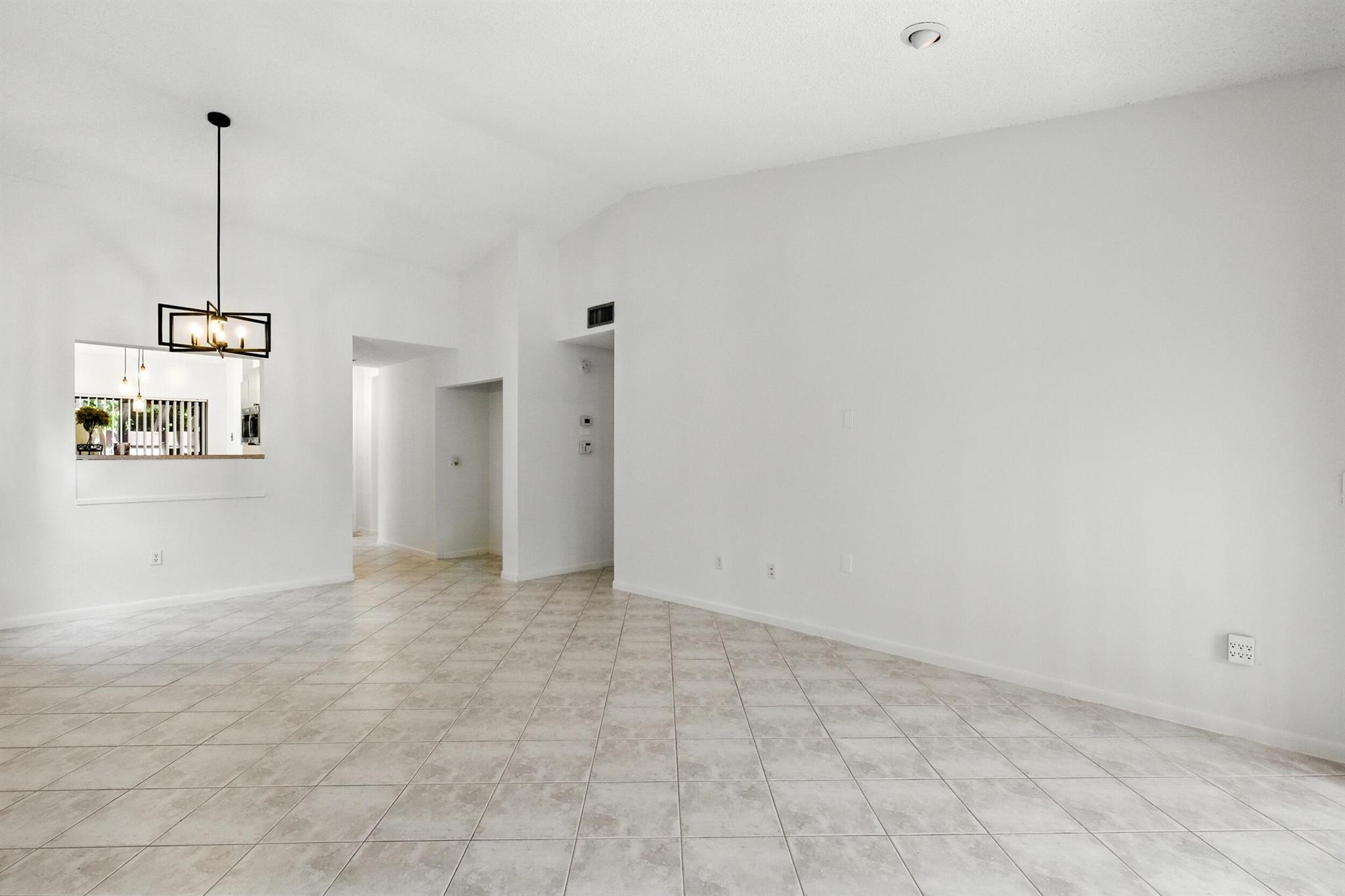 MEED RACQUET CLUB 4 - Residential Lease