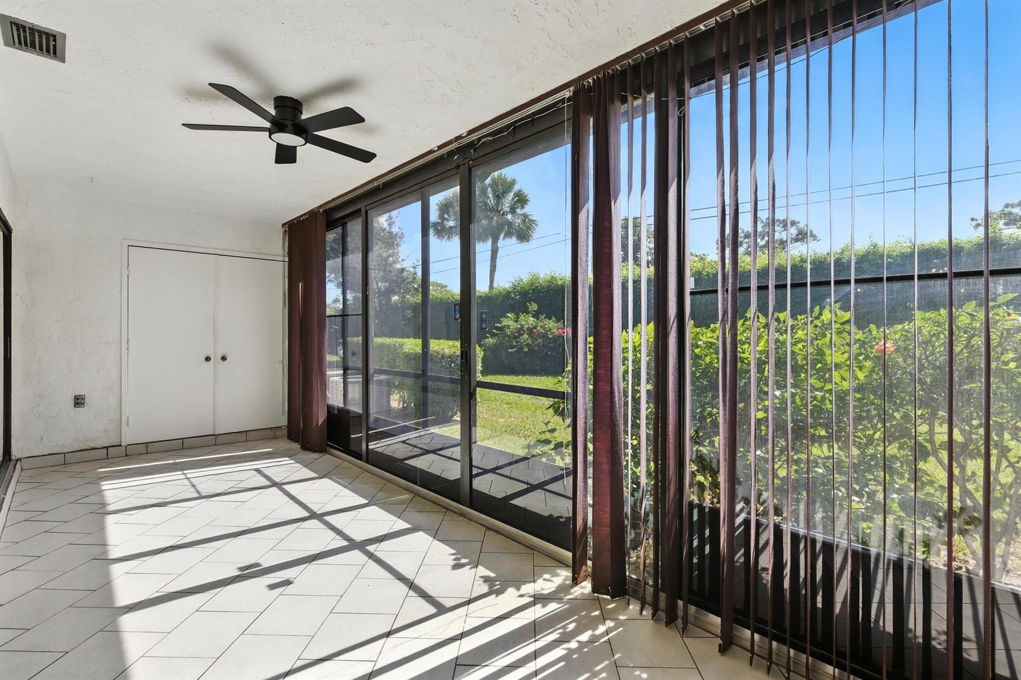 MEED RACQUET CLUB 4 - Residential Lease