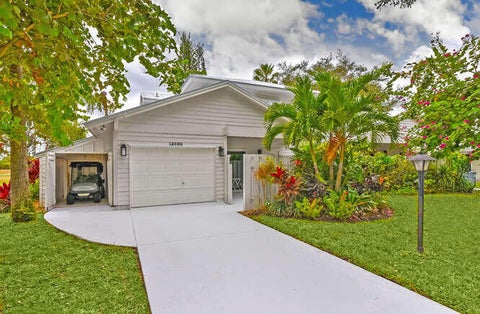 Photo of 12698 SE CASCADES Court, Hobe Sound, FL 33455 (MLS # B26090306)