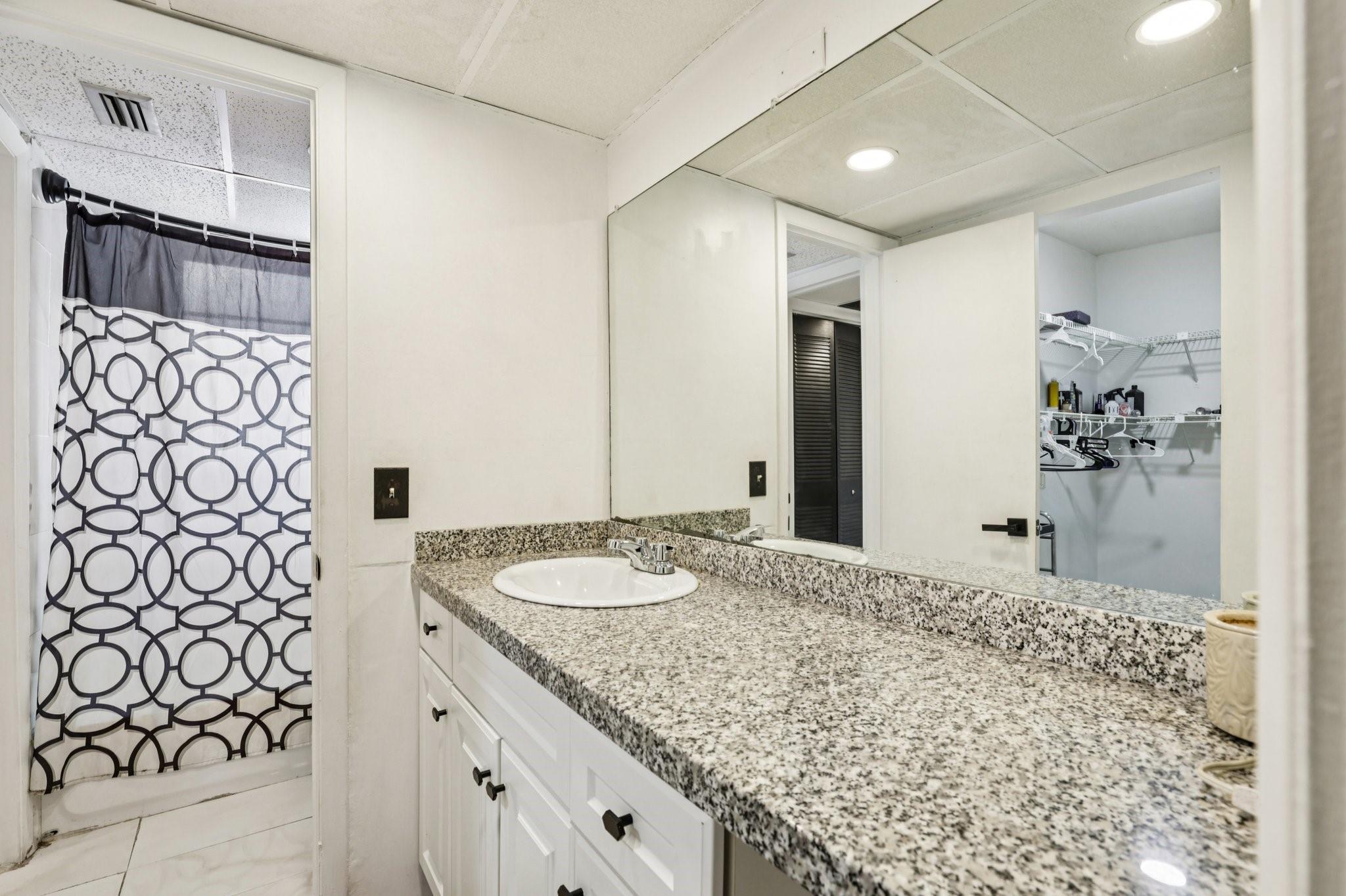 ORIOLE GOLF & TENNIS CLUB - Residential