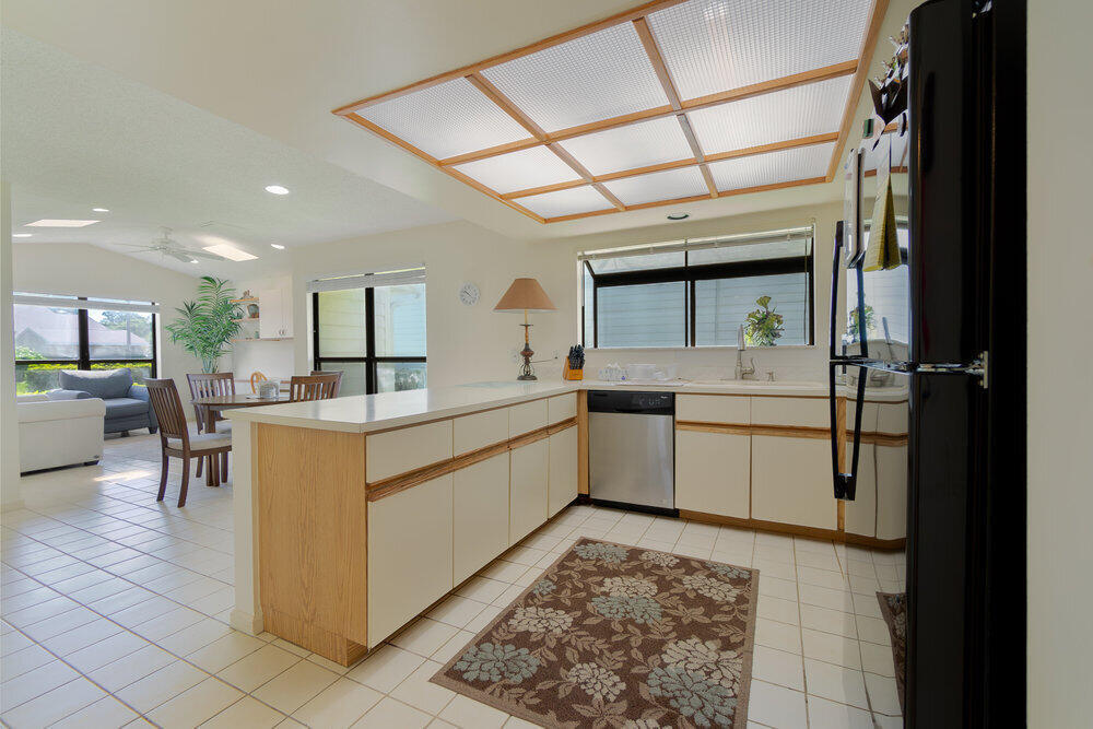 EASTPOINTE SUB 9-A - Residential Lease